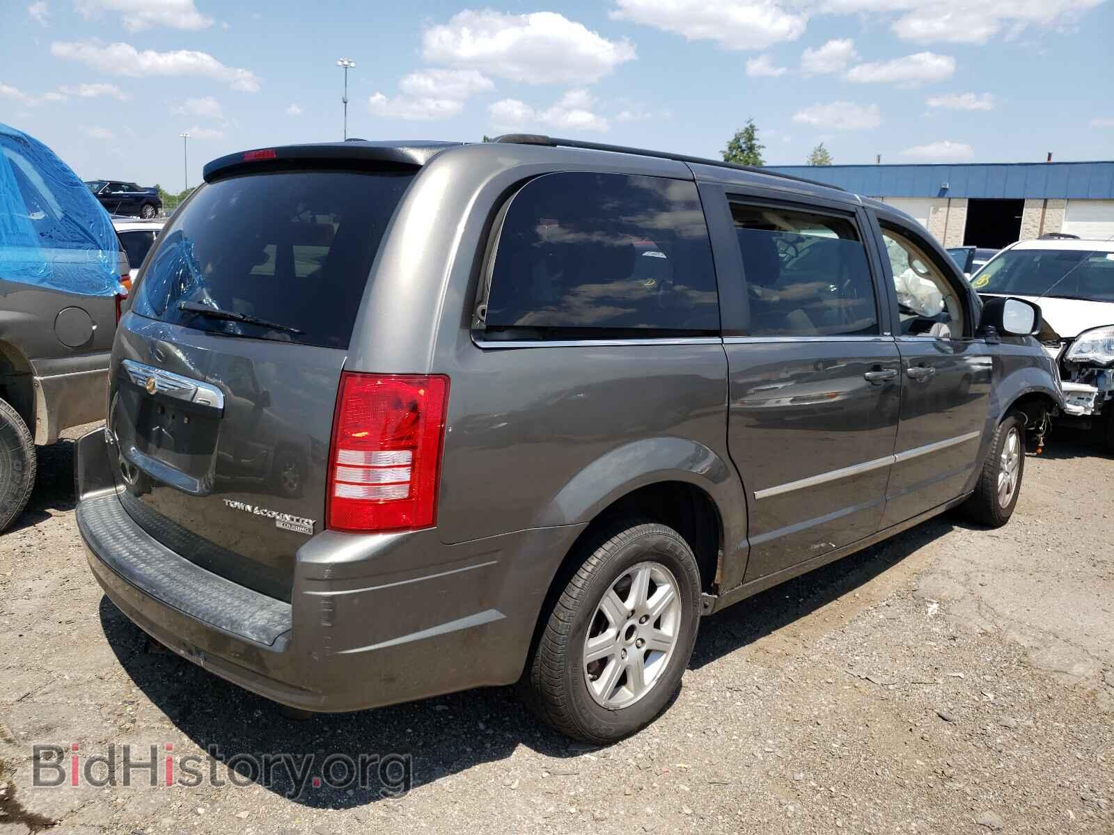 2010 CHRYSLER MINIVAN - VIN: 2A4RR5DX9AR359589 - Фото 4