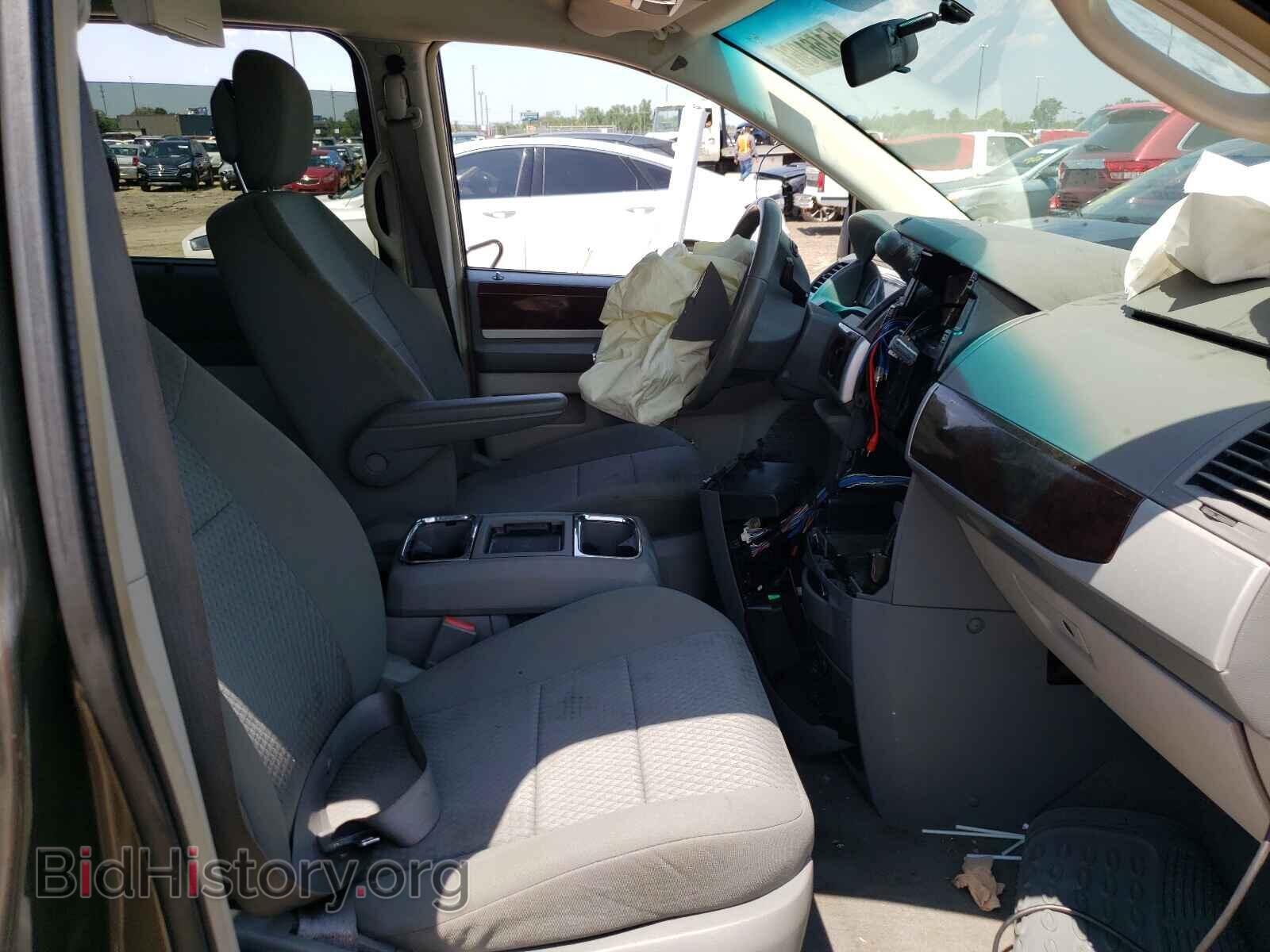 2010 CHRYSLER MINIVAN - VIN: 2A4RR5DX9AR359589 - Фото 5
