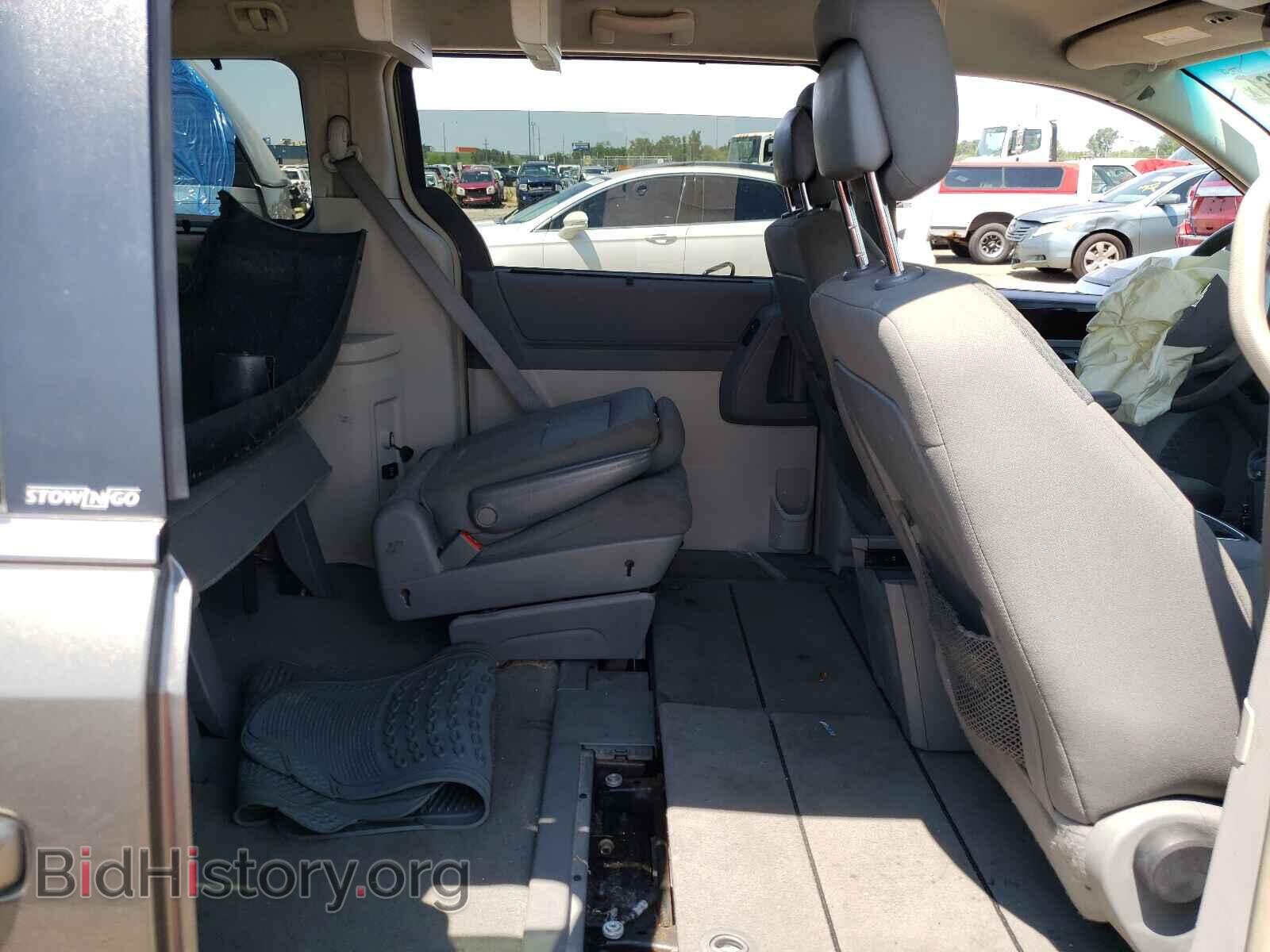 2010 CHRYSLER MINIVAN - VIN: 2A4RR5DX9AR359589 - Фото 6