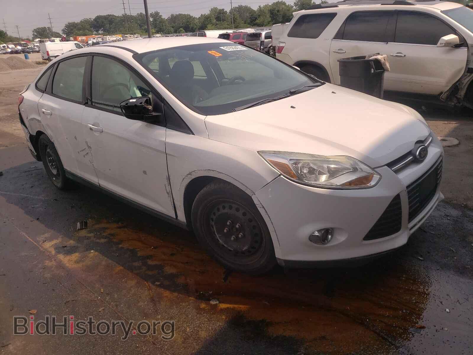 Photo 1FAHP3F24CL385340 - FORD FOCUS 2012