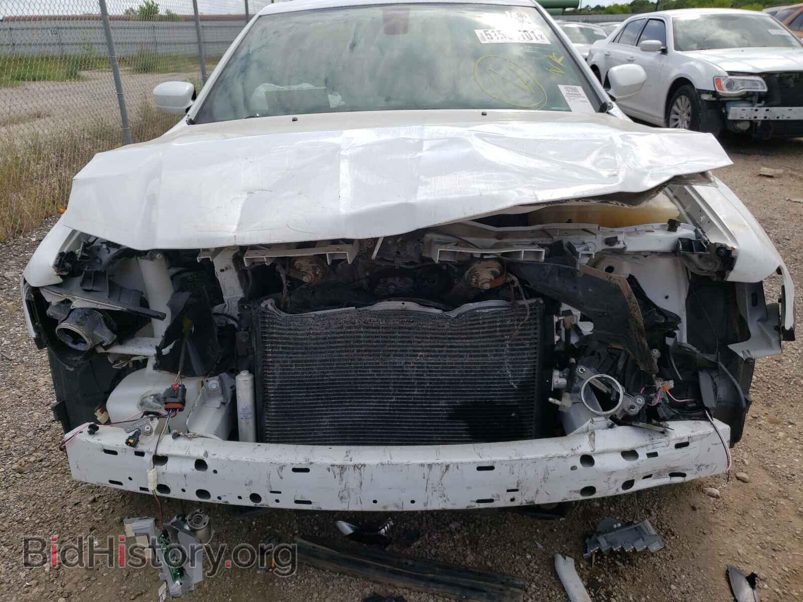 2015 CHRYSLER 300 - VIN: 2C3CCABG8FH859656 - Фото 9