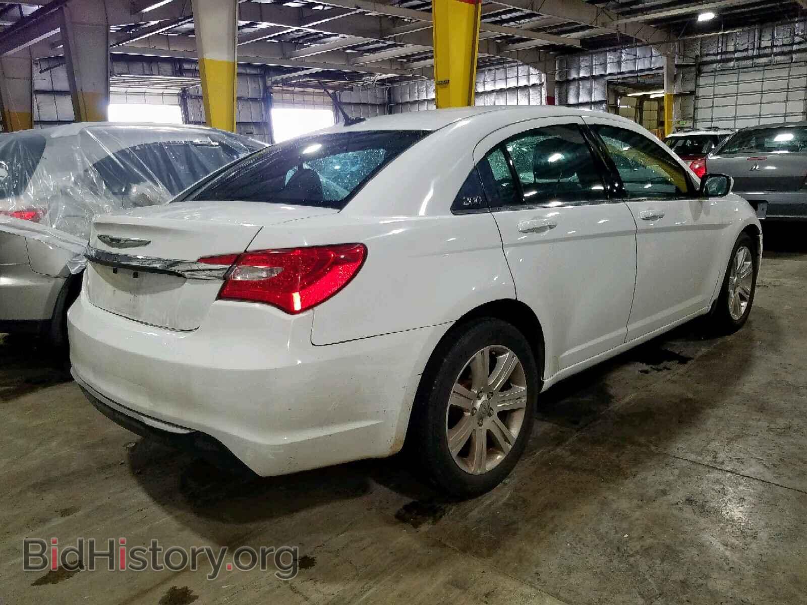 2013 CHRYSLER 200 - VIN: 1C3CCBAB2DN705671 - Фото 4