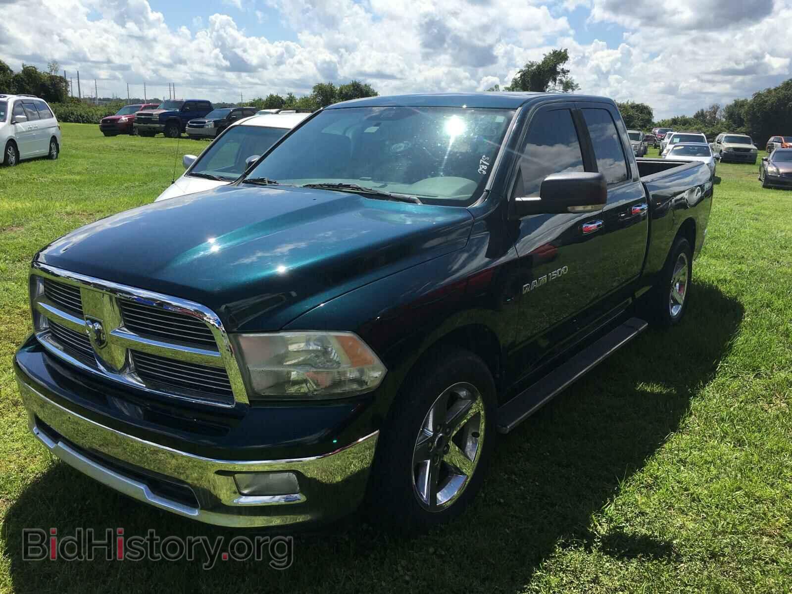 2011 DODGE RAM 1500 - VIN: 1D7RB1GT6BS636667 - Фото 2