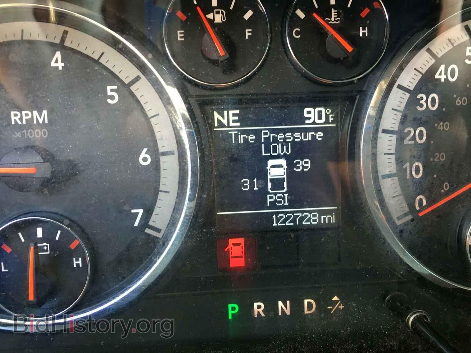 2011 DODGE RAM 1500 - VIN: 1D7RB1GT6BS636667 - Фото 8