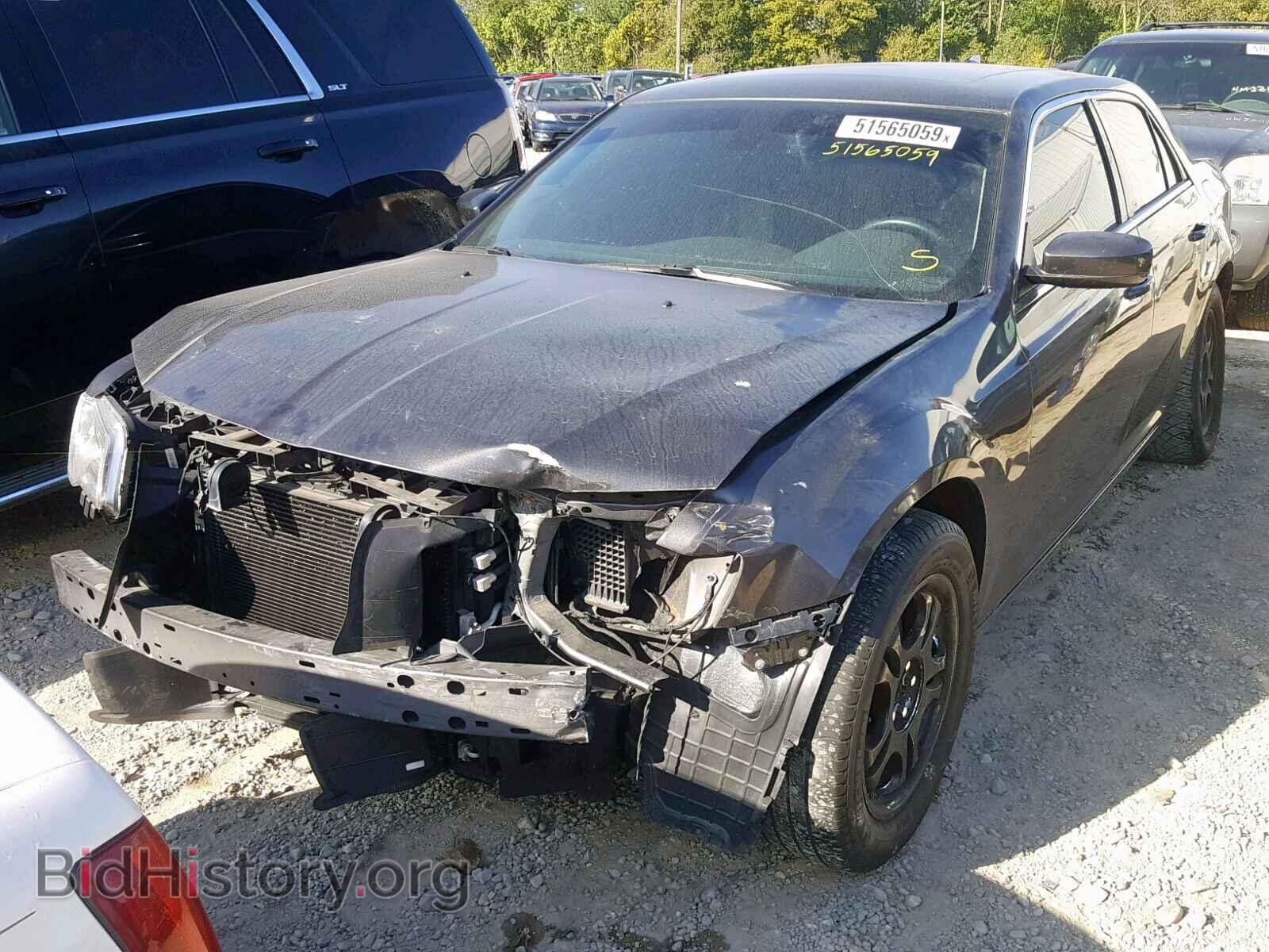 2016 CHRYSLER 300 - VIN: 2C3CCARG5GH230637 - Фото 2