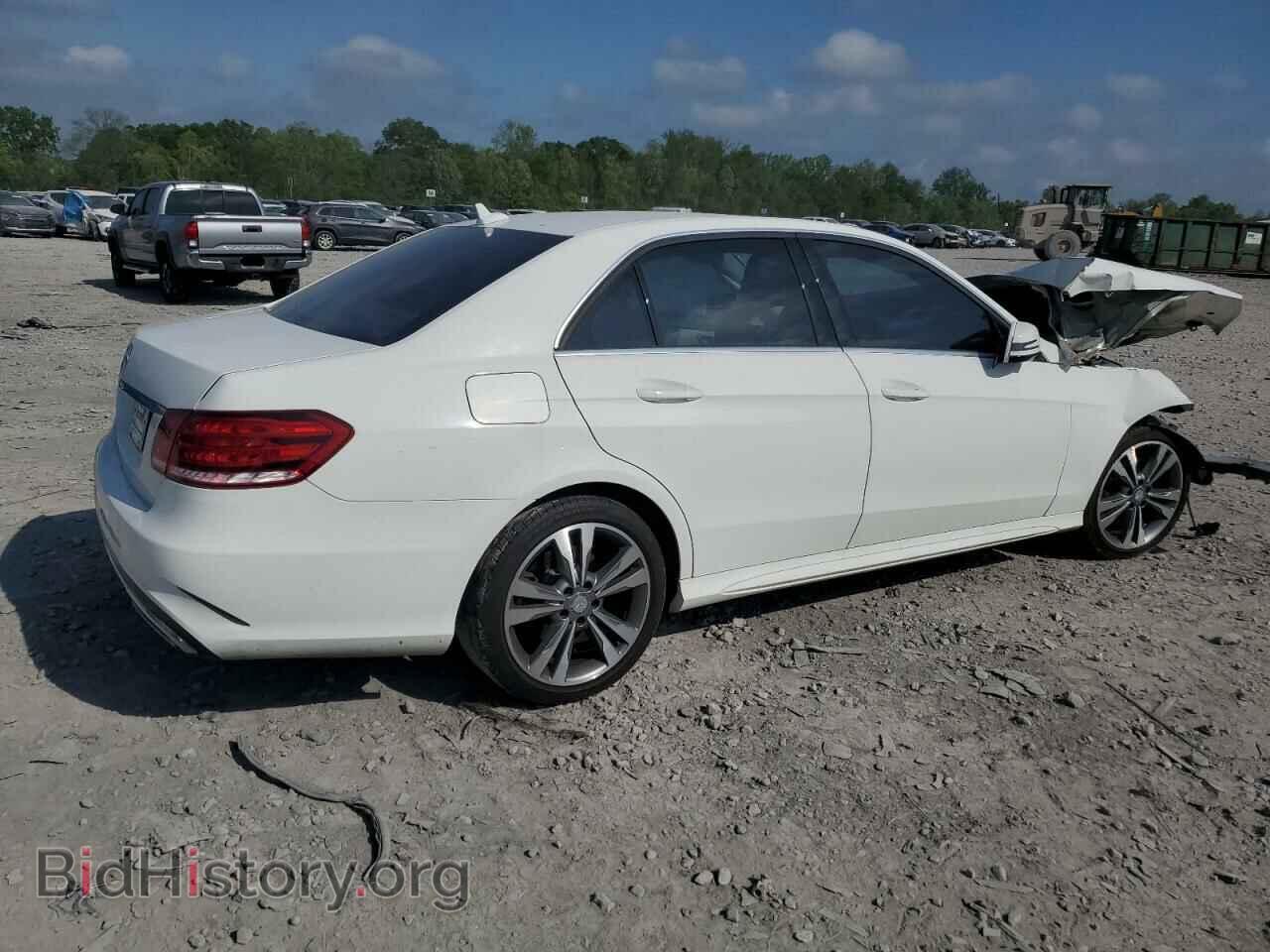 2014 MERCEDES-BENZ E-CLASS - VIN: WDDHF5KB7EA998054 - Фото 3