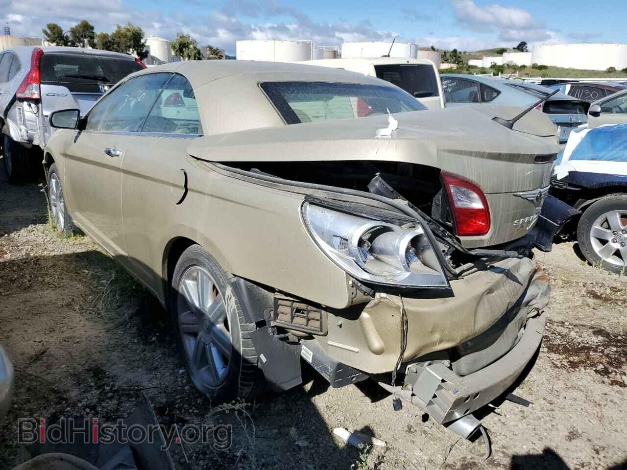 2010 CHRYSLER SEBRING - VIN: 1C3BC6EV1AN205844 - Фото 2