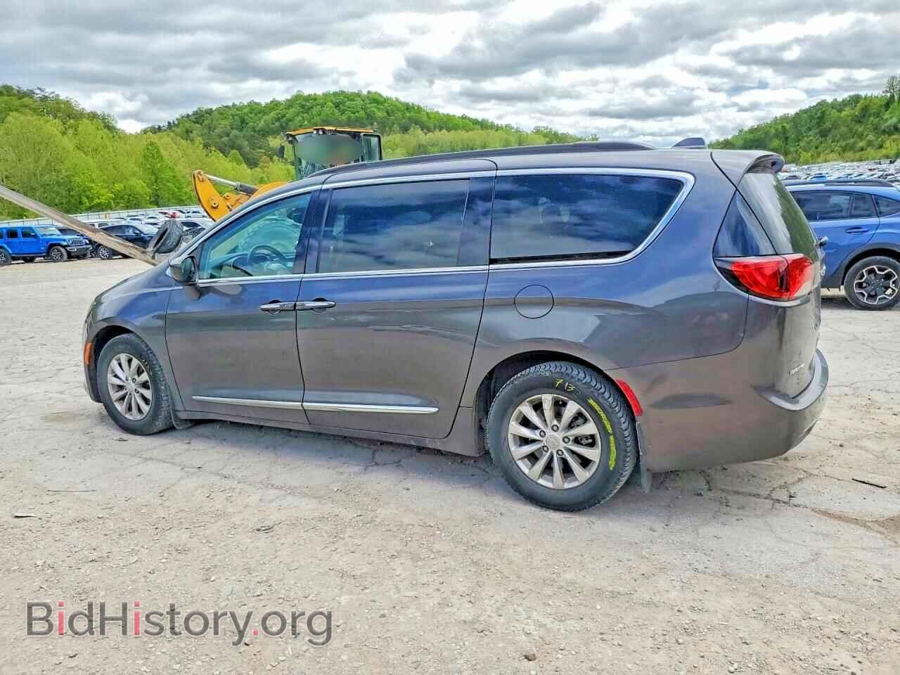 2017 CHRYSLER PACIFICA - VIN: 2C4RC1BG2HR501732 - Фото 2