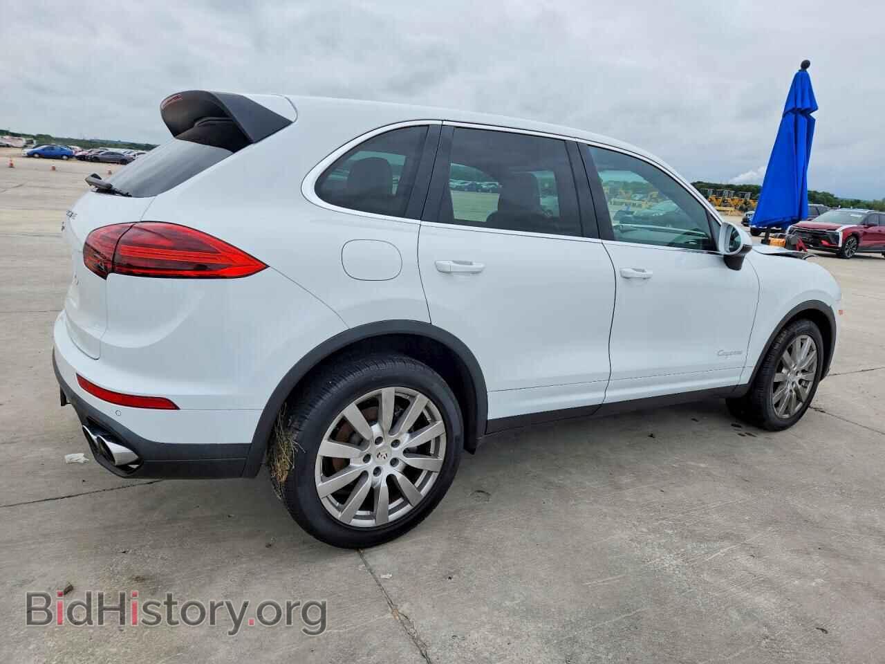 2016 PORSCHE CAYENNE - VIN: WP1AA2A22GLA02353 - Photo 3