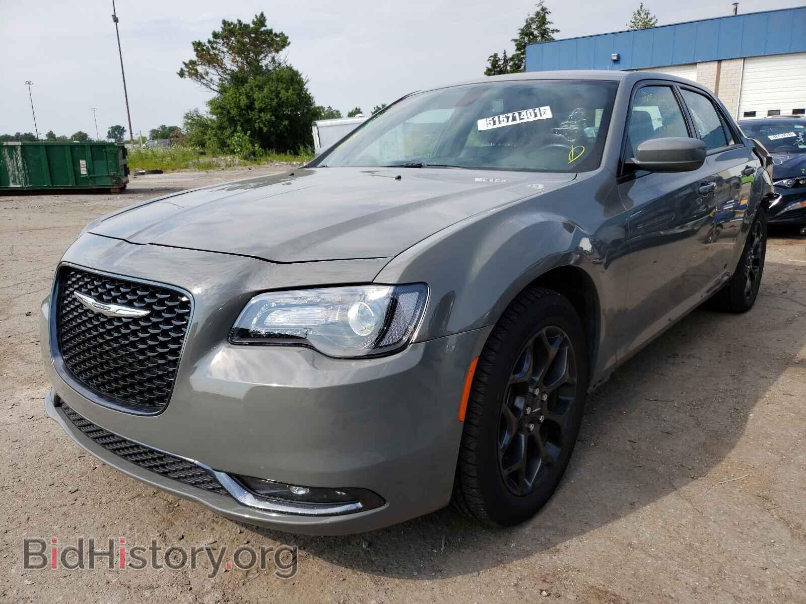2019 CHRYSLER 300 - VIN: 2C3CCAGG7KH539716 - Фото 2