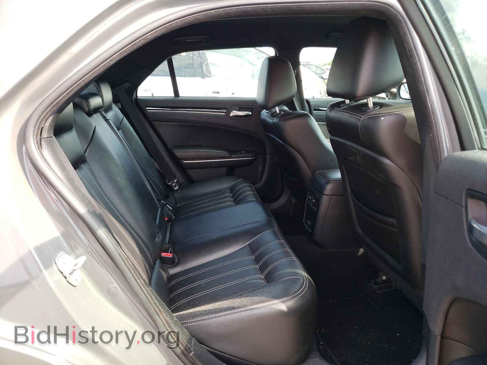 2019 CHRYSLER 300 - VIN: 2C3CCAGG7KH539716 - Фото 6