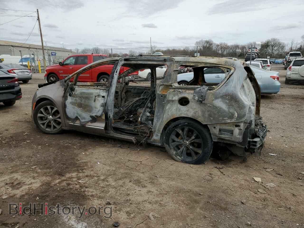 2017 CHRYSLER PACIFICA - VIN: 2C4RC1GG7HR655975 - Фото 2