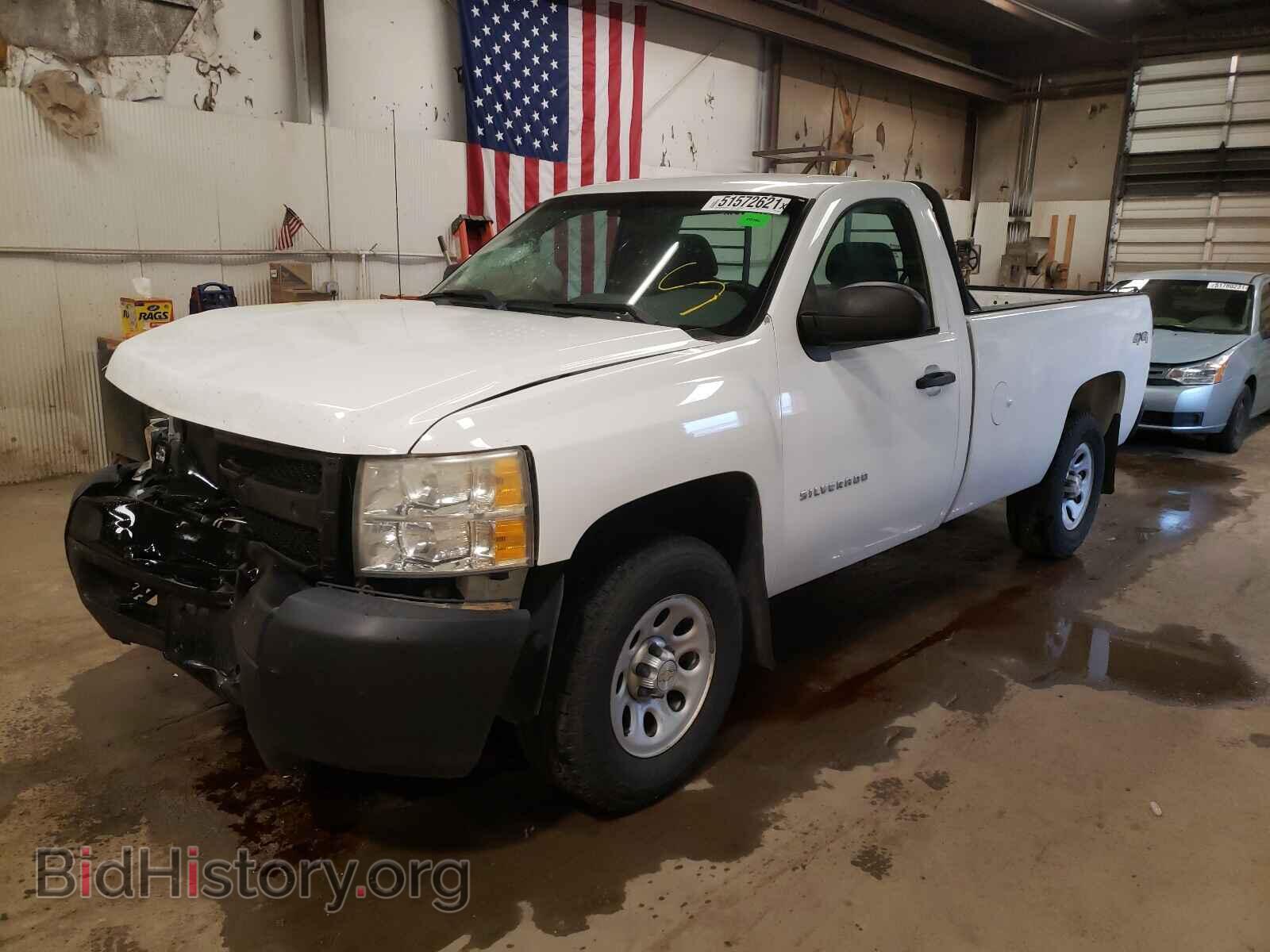 2011 CHEVROLET SILVERADO - VIN: 1GCNKPE06BF143875 - Фото 2