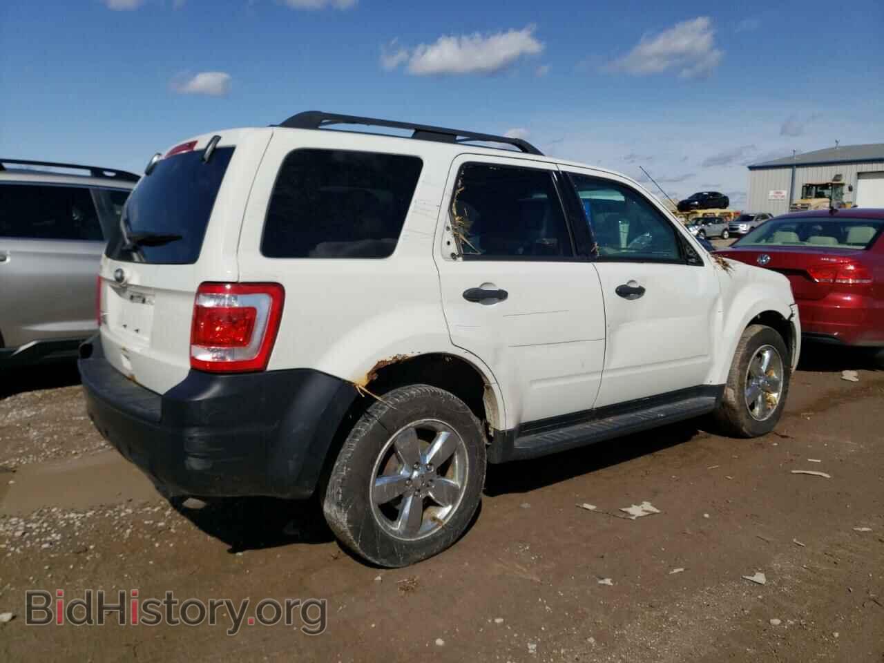 2011 FORD ESCAPE - VIN: 1FMCU9D70BKA86765 - Фото 3