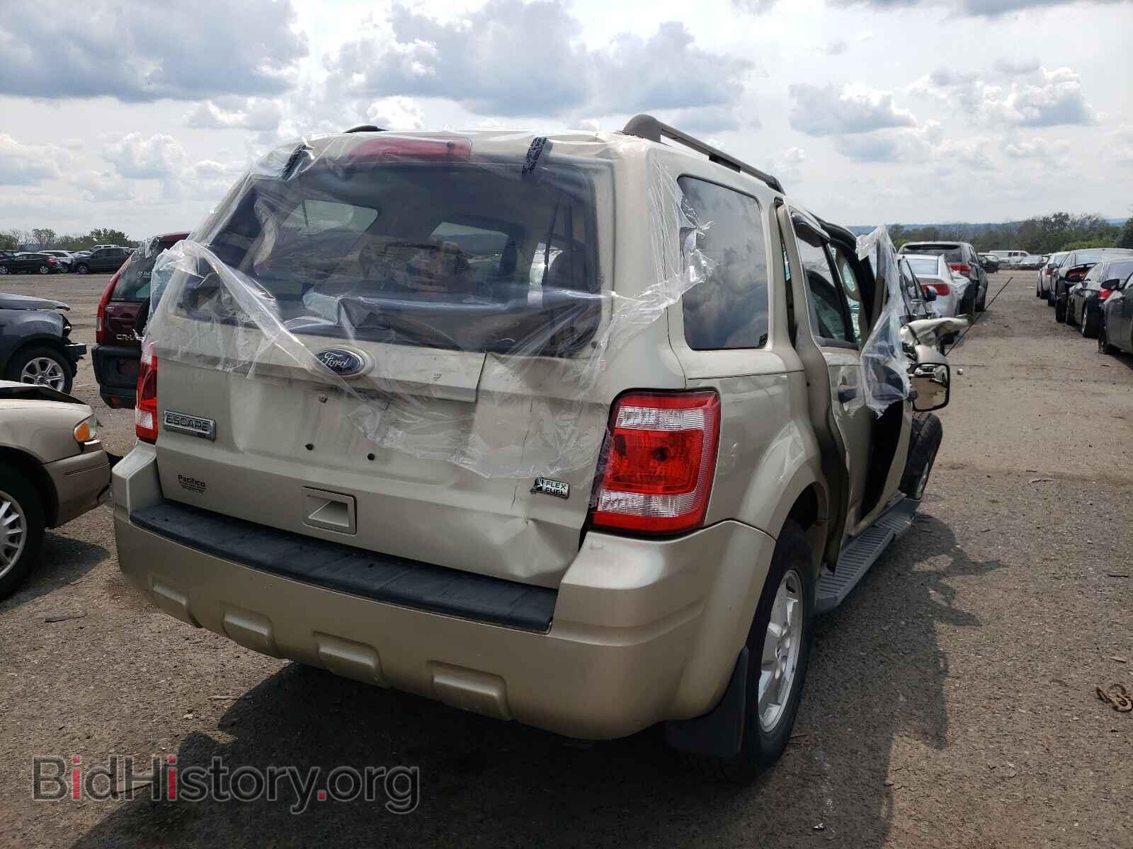 2011 FORD ESCAPE - VIN: 1FMCU9DG3BKA47040 - Фото 4
