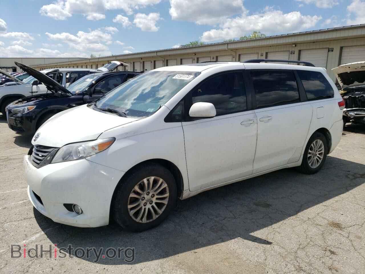 Фотография 5TDYK3DC9BS172319 - TOYOTA All Models 2011