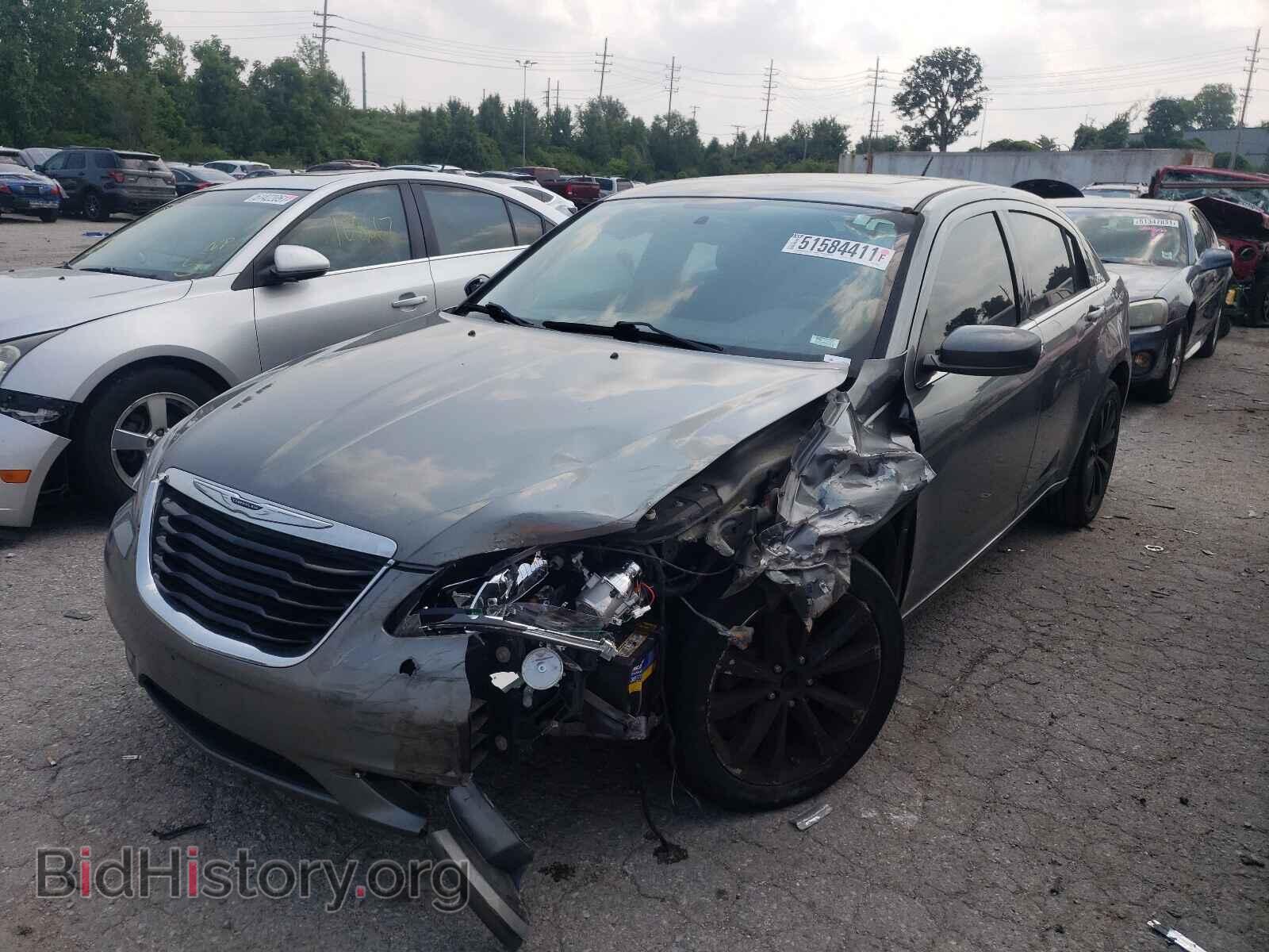 2012 CHRYSLER 200 - VIN: 1C3CCBHG2CN214856 - Фото 2