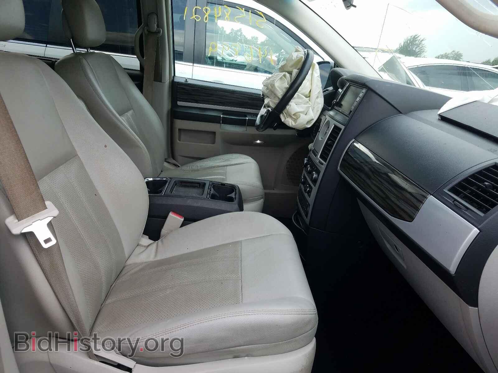 2010 CHRYSLER MINIVAN - VIN: 2A4RR5D10AR273891 - Фото 5