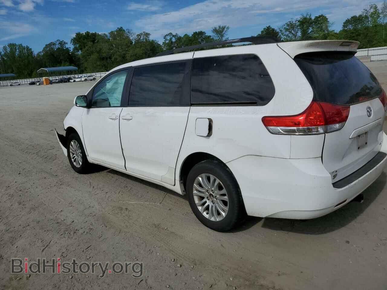 2011 TOYOTA All Models - VIN: 5TDYK3DC5BS097635 - Фото 2