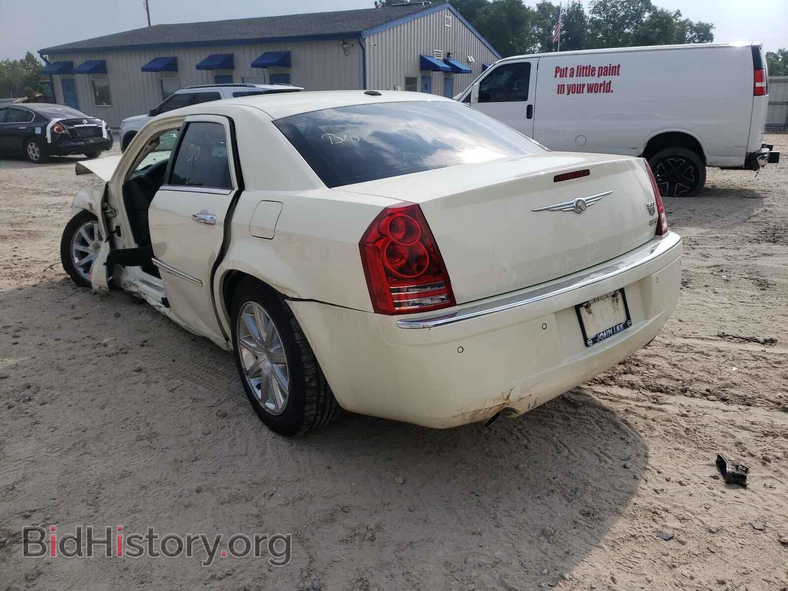 2010 CHRYSLER 300 - VIN: 2C3CA6CTXAH211257 - Фото 3