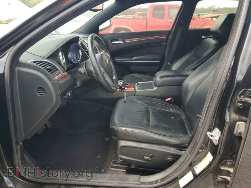 2013 Chrysler 300 (VIN 2C3CCAAG1DH532904) — photo 7 of 12