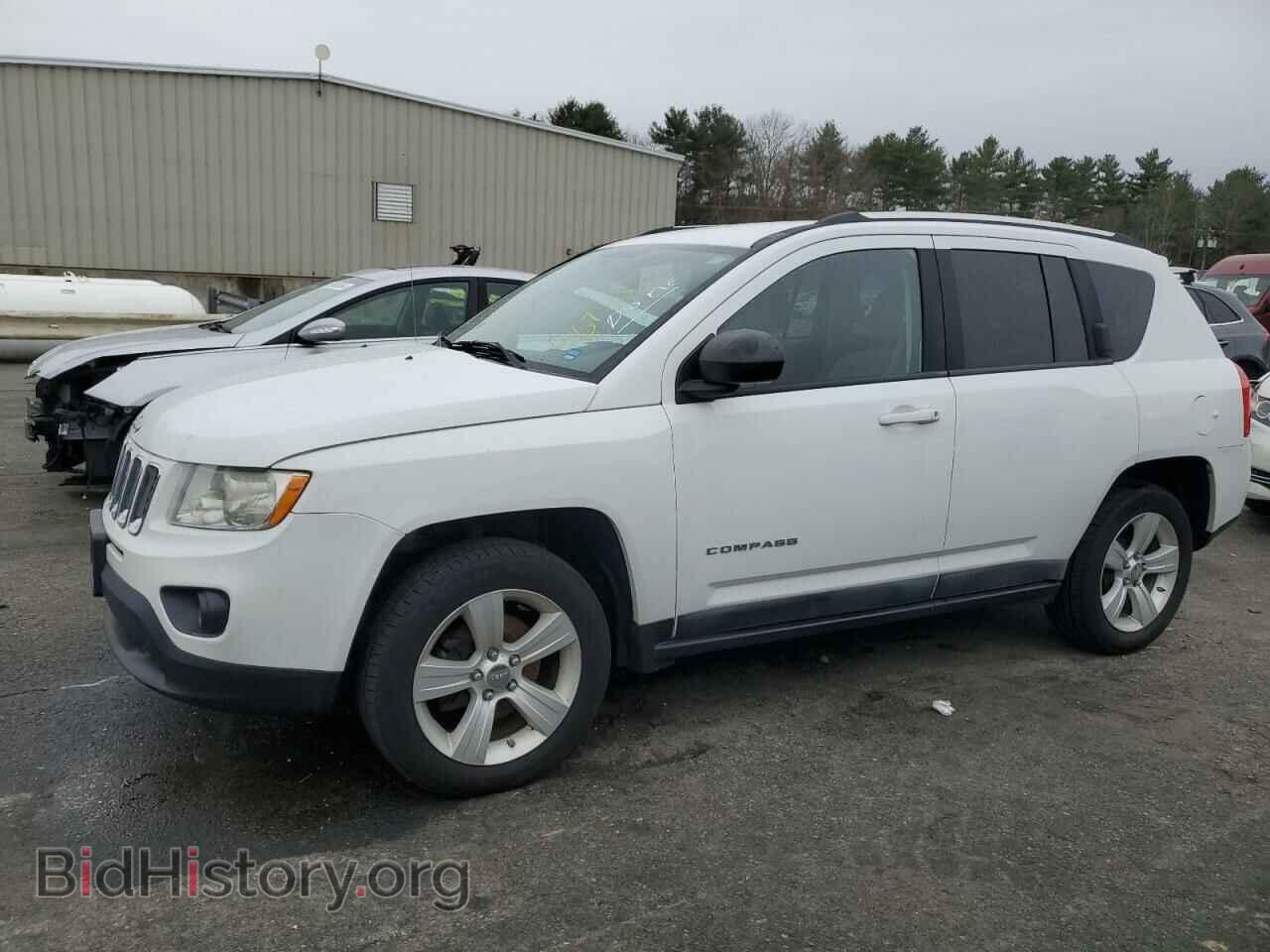 Photo 1J4NT1FBXBD245793 - JEEP COMPASS 2011
