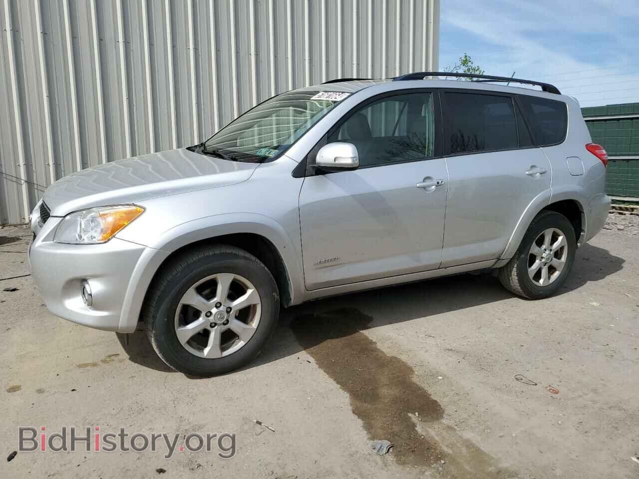Фотография JTMDF4DV4B5045820 - TOYOTA RAV4 2011