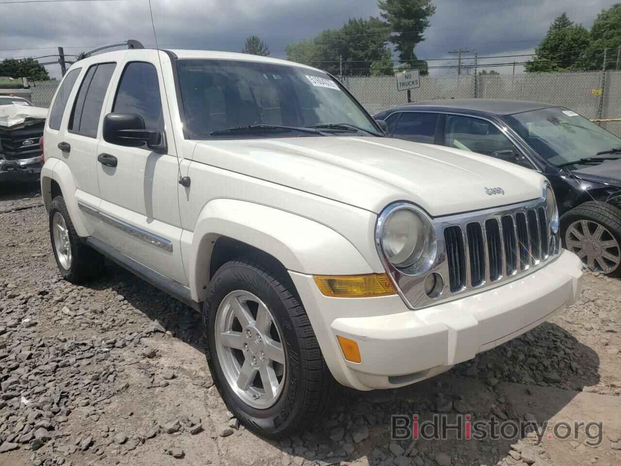 Фотография 1J4GL58K56W174378 - JEEP LIBERTY 2006