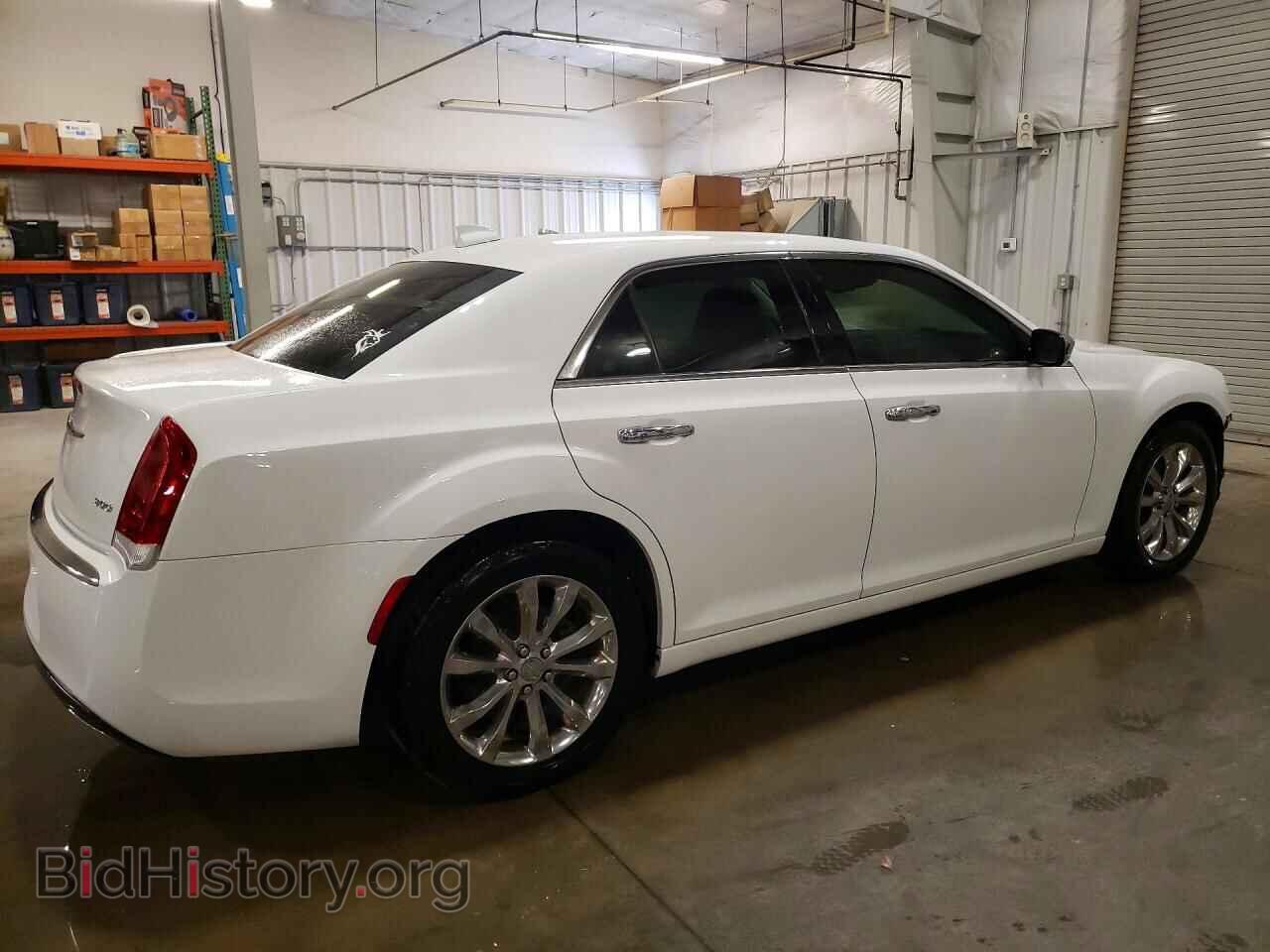 2018 CHRYSLER 300 - VIN: 2C3CCAKG2JH214719 - Фото 3