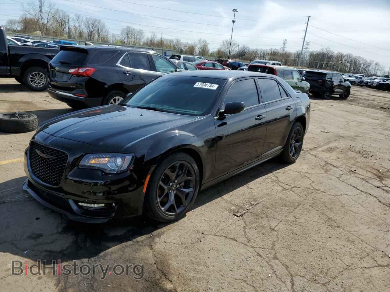 Фотография 2C3CCABT6PH569656 - CHRYSLER 300 2023