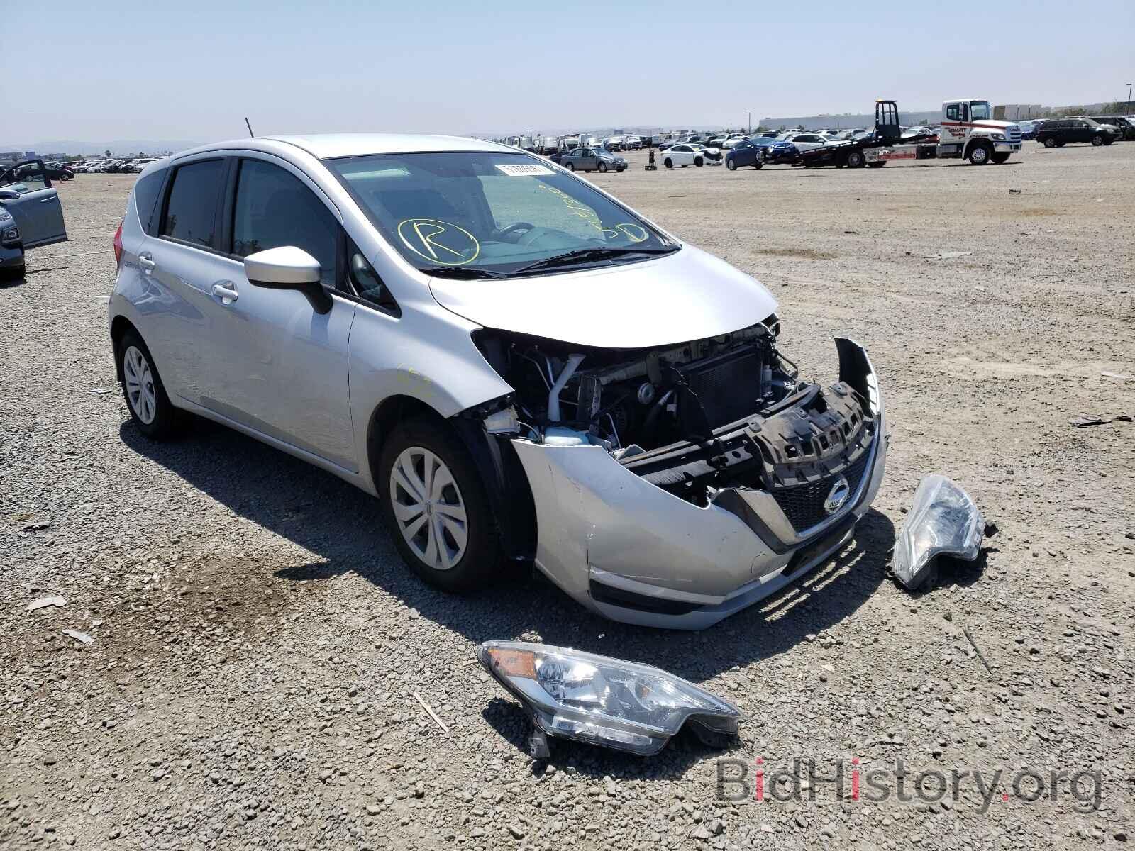 Photo 3N1CE2CP9JL352939 - NISSAN VERSA 2018