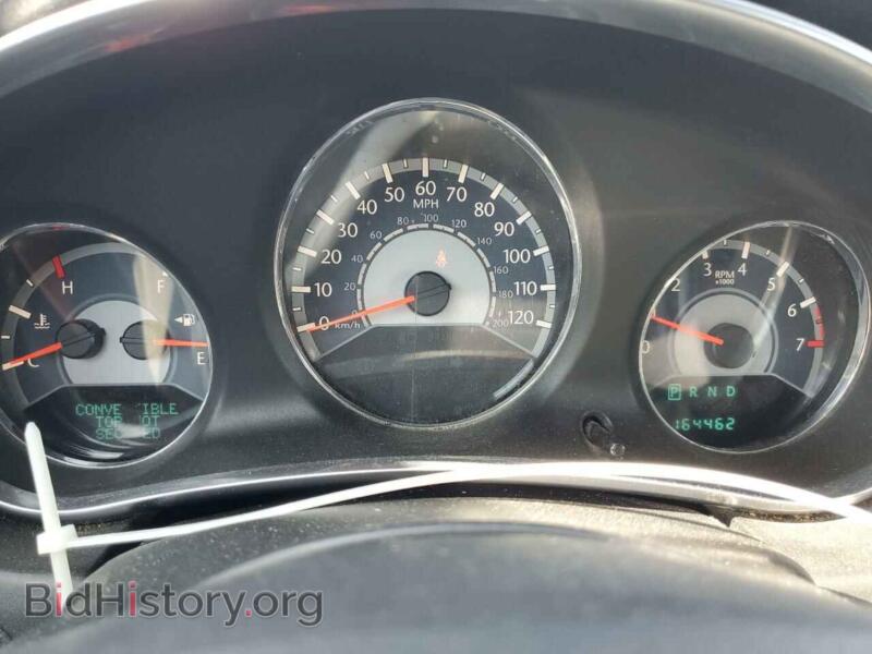 2013 Chrysler 200 (VIN 1C3BCBFG7DN532911) — photo 9 of 12