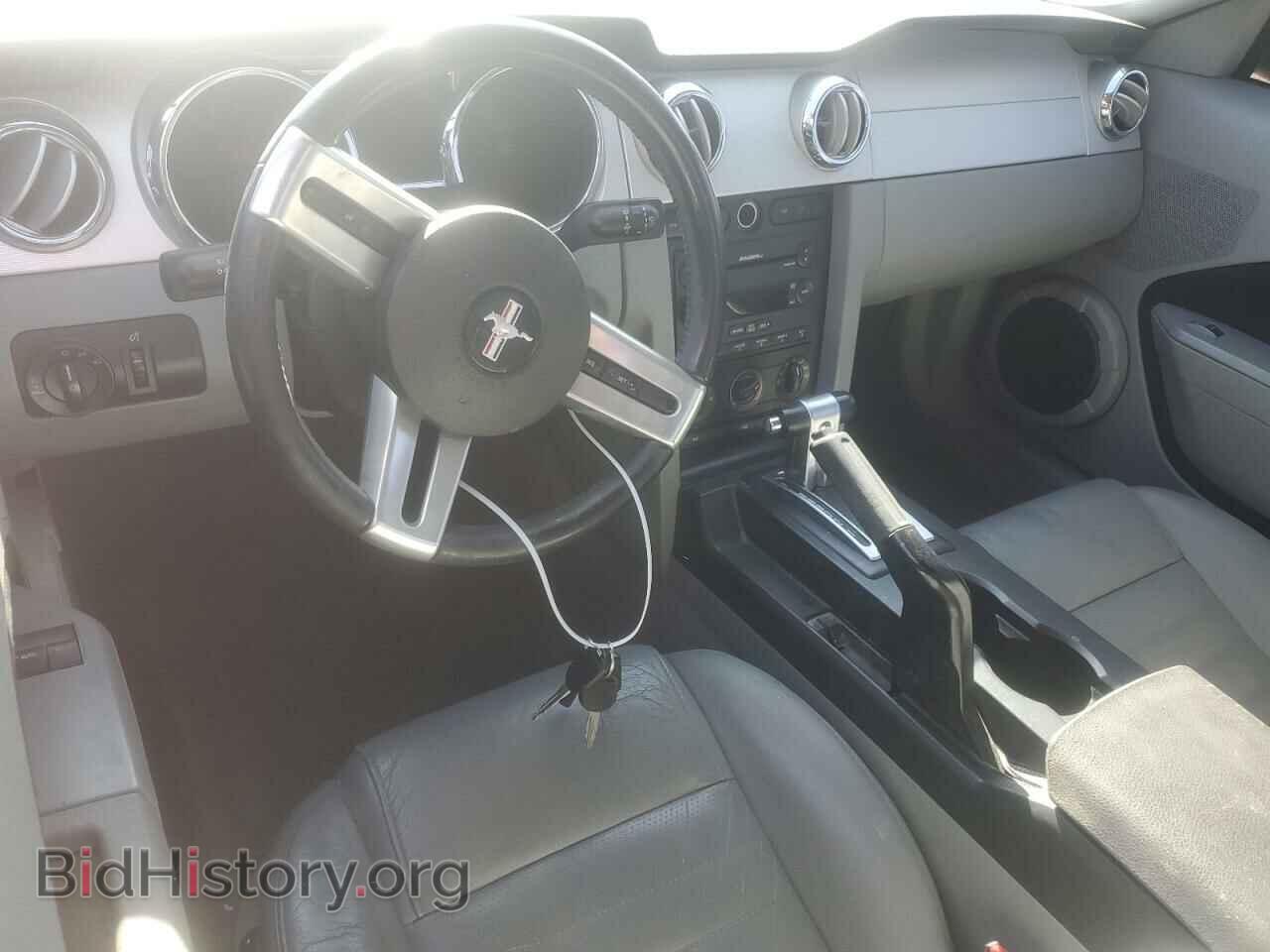 2007 FORD MUSTANG - VIN: 1ZVHT82H975368540 - Фото 8
