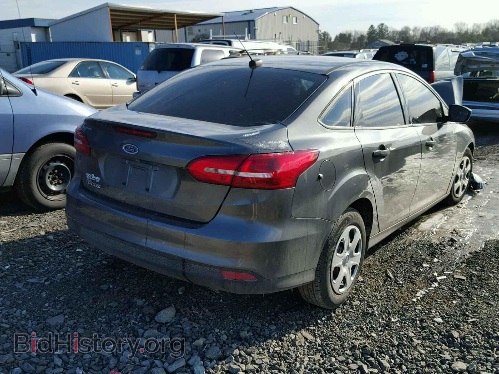 2017 FORD FOCUS - VIN: 1FADP3E24HL256120 - Photo 4