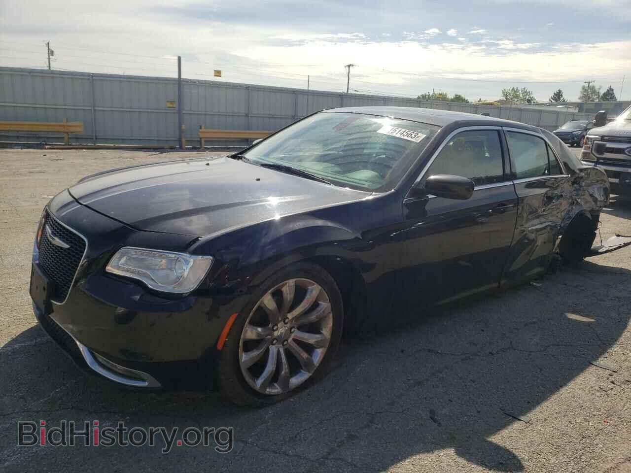 Фотография 2C3CCAAG2HH596844 - CHRYSLER 300 2017