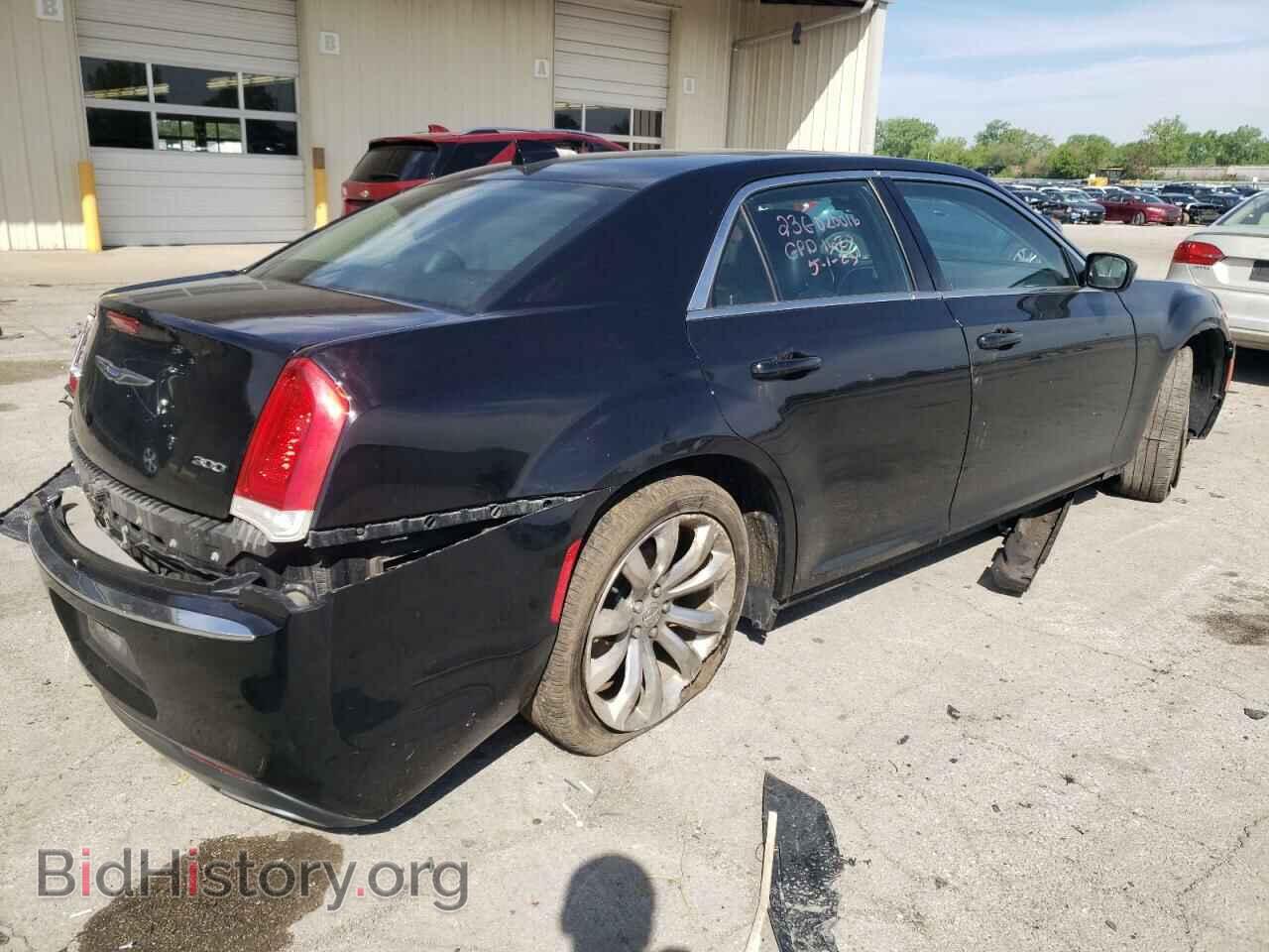 2017 CHRYSLER 300 - VIN: 2C3CCAAG2HH596844 - Фото 3