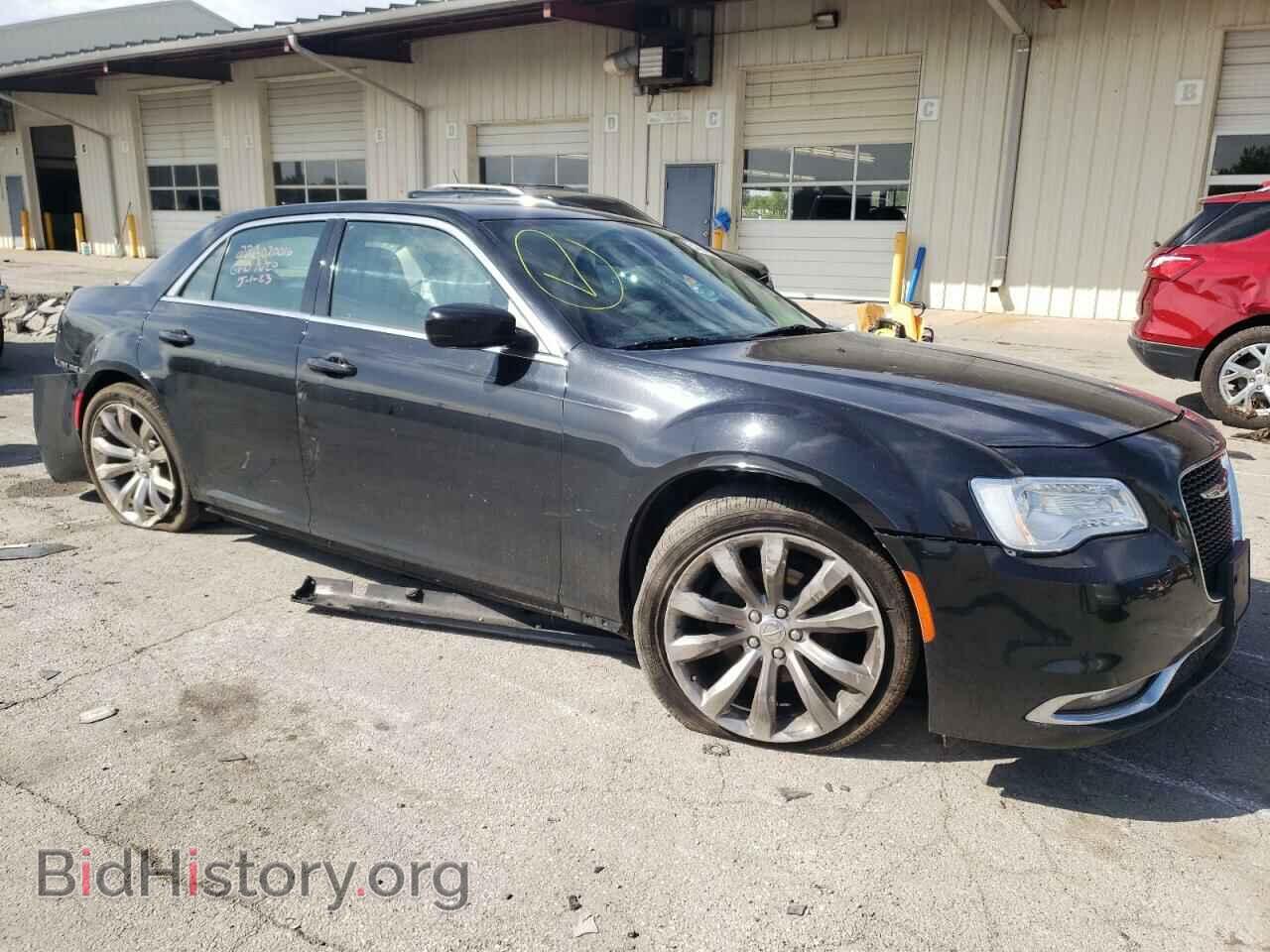 2017 CHRYSLER 300 - VIN: 2C3CCAAG2HH596844 - Фото 4