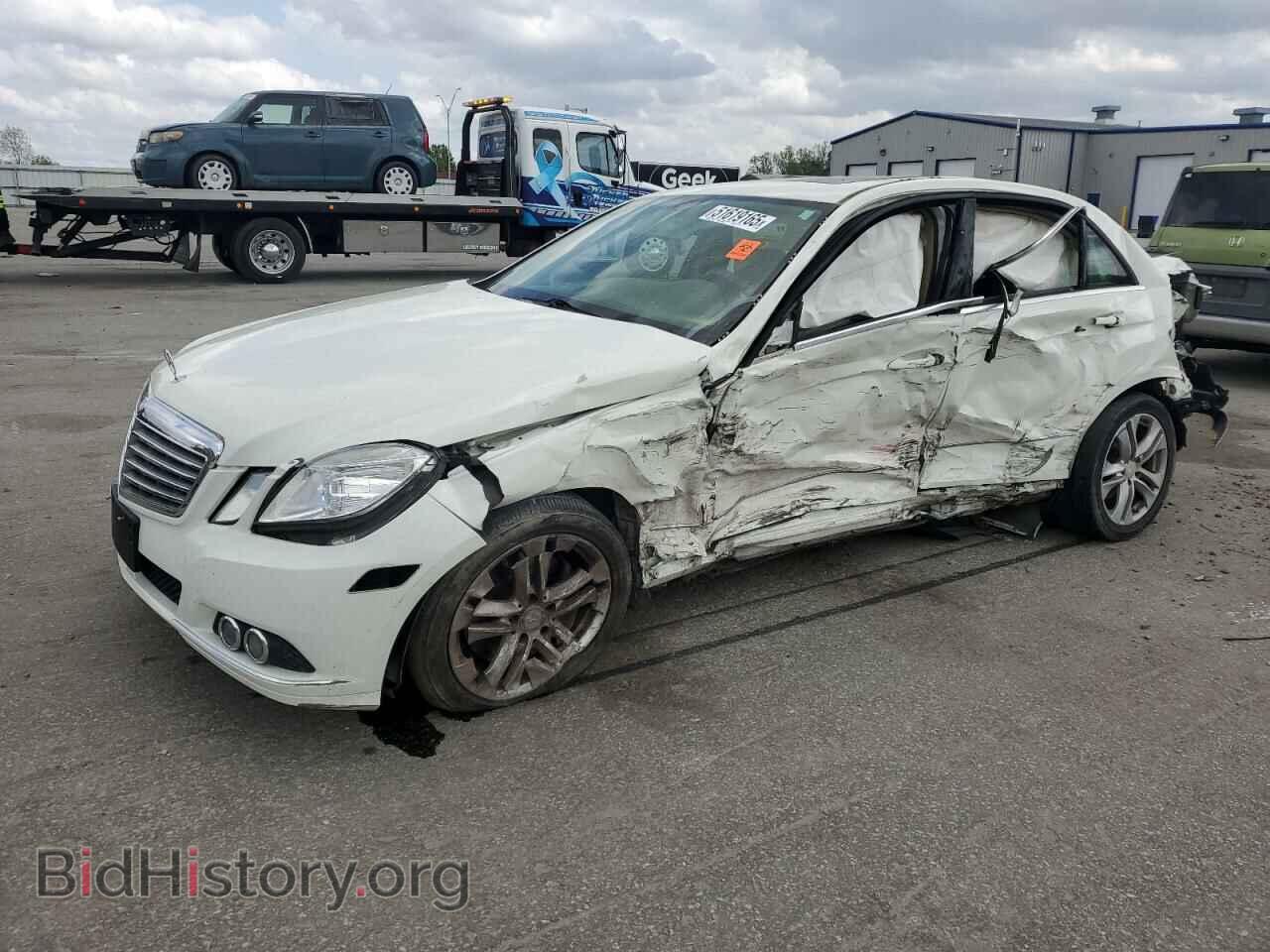 Photo WDDHF8HB3BA501957 - MERCEDES-BENZ E-CLASS 2011