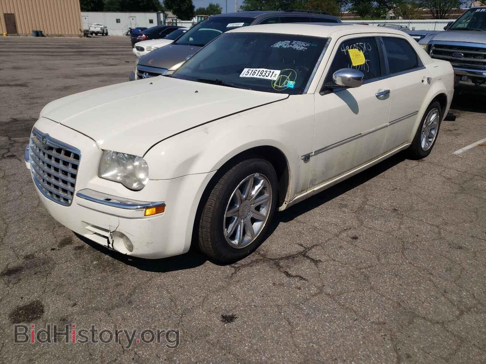 2006 CHRYSLER 300 - VIN: 2C3LA63H46H497111 - Фото 2