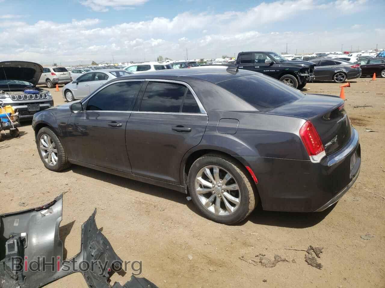 2016 CHRYSLER 300 - VIN: 2C3CCARG6GH213216 - Фото 2