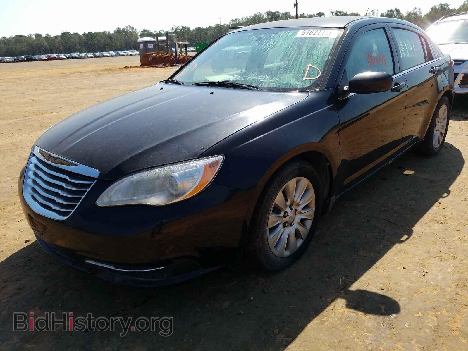 2013 CHRYSLER 200 - VIN: 1C3CCBAG8DN722194 - Фото 2
