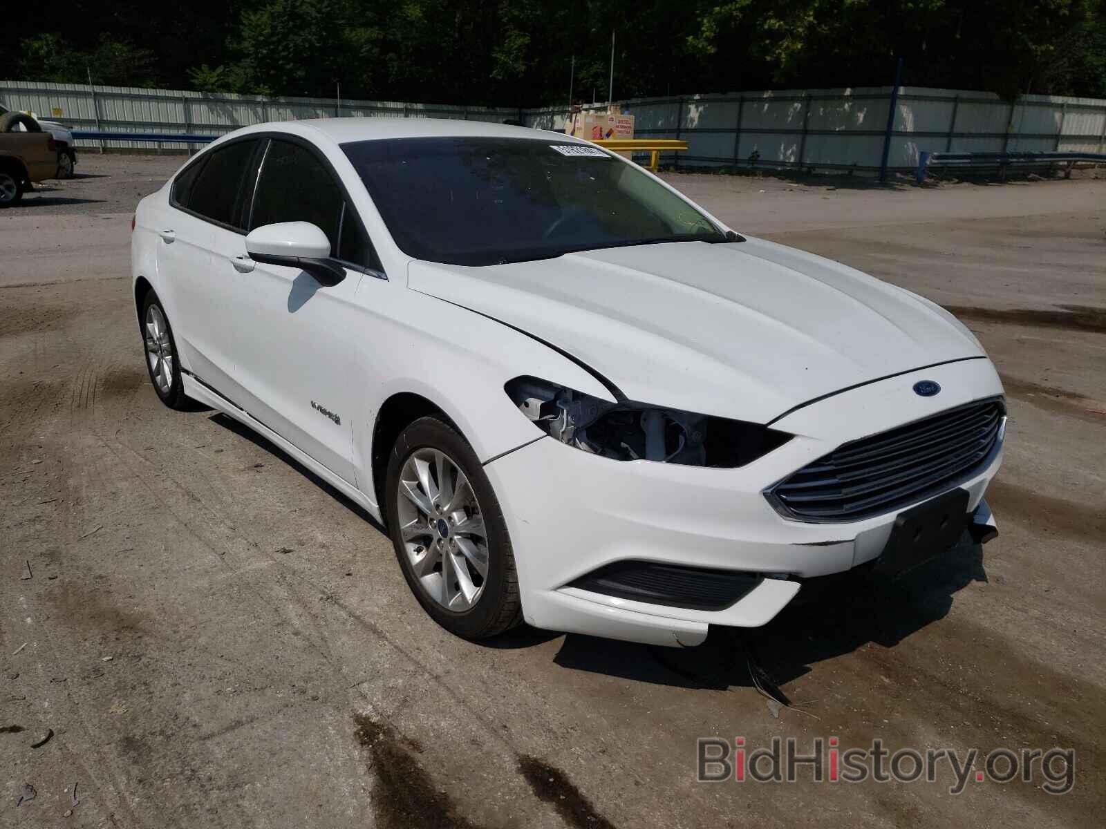 Photo 3FA6P0LU5HR183160 - FORD FUSION 2017