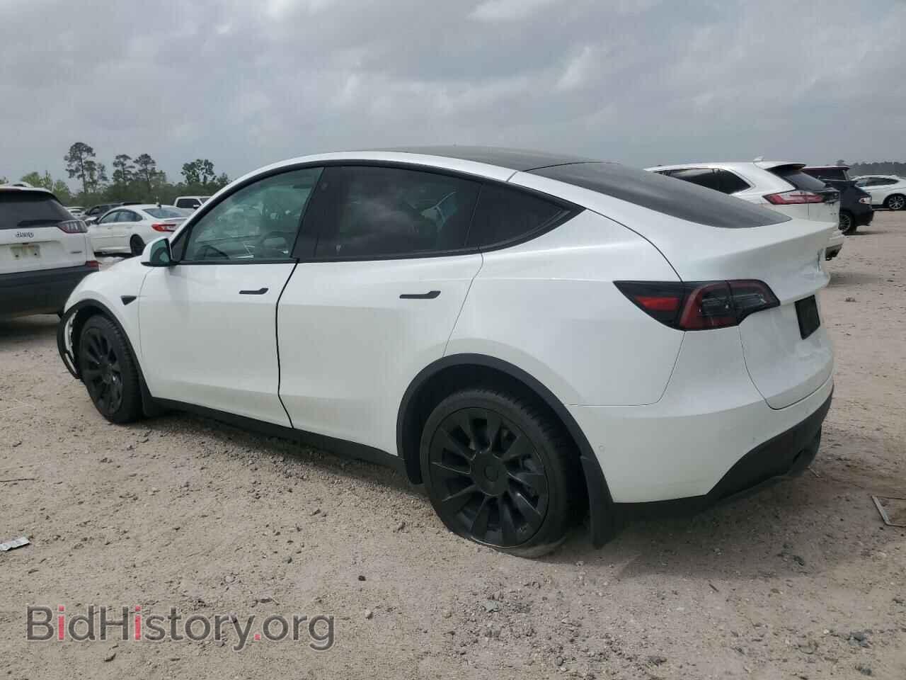 2022 TESLA MODEL Y - VIN: 7SAYGDEE8NF431644 - Фото 2
