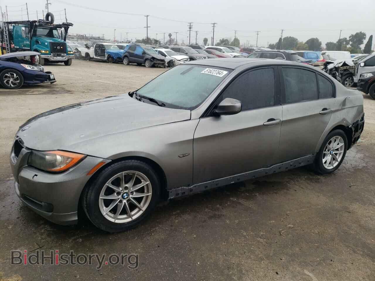 Фотография WBAPH5G52ANM70618 - BMW 3 SERIES 2010