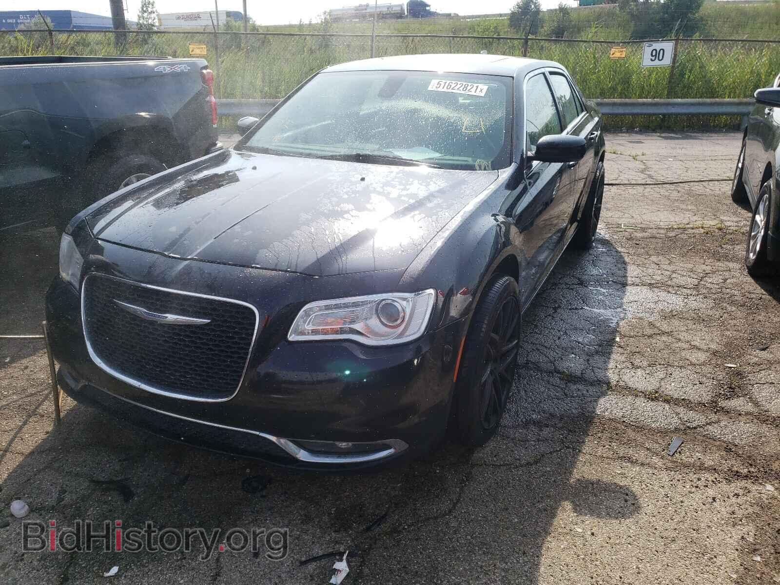 2016 CHRYSLER 300 - VIN: 2C3CCARG9GH283017 - Фото 2
