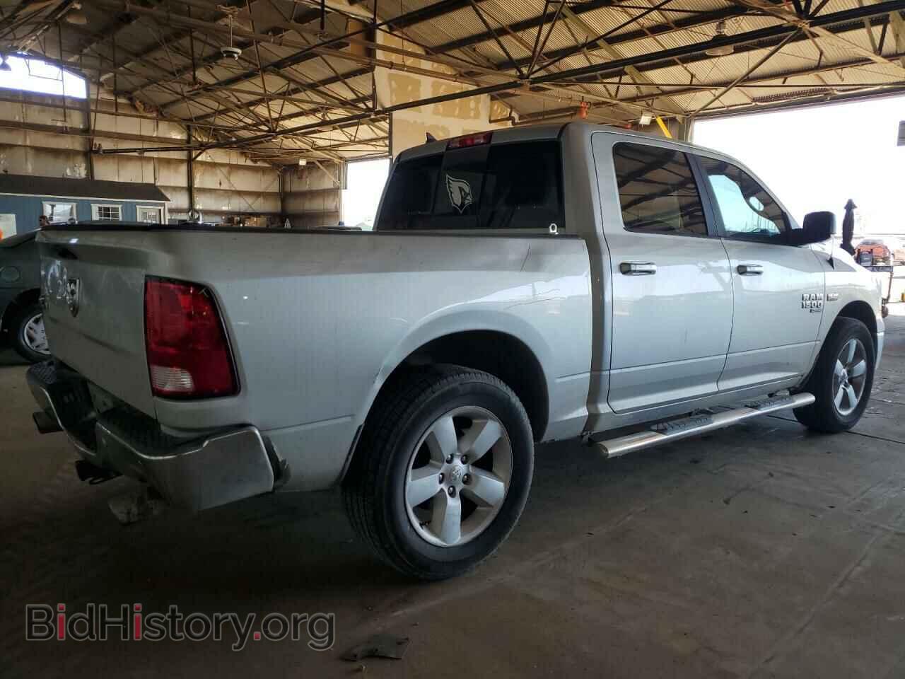 2019 RAM 1500 - VIN: 1C6RR6LT1KS598670 - Фото 3