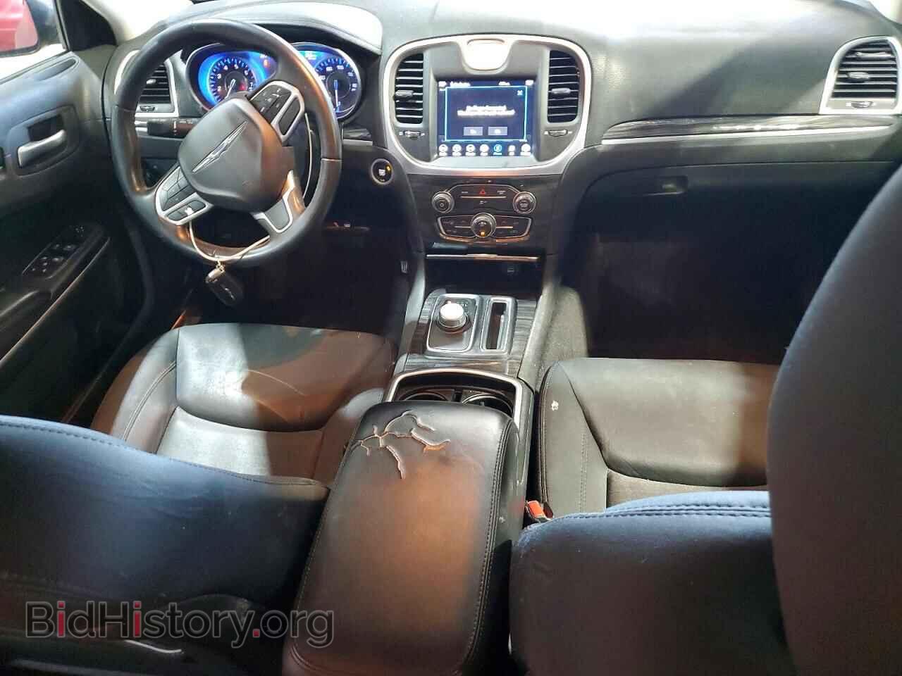2018 CHRYSLER 300 - VIN: 2C3CCAAG9JH341100 - Фото 8