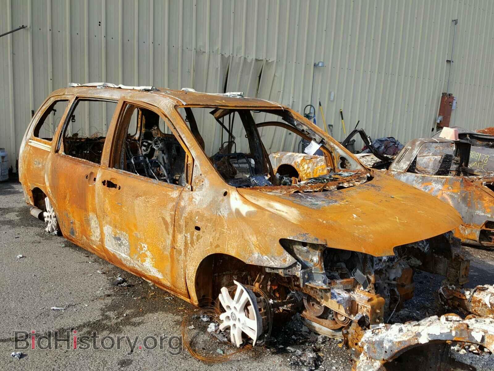 Фотография JM3LW28A750535474 - MAZDA MPV 2005
