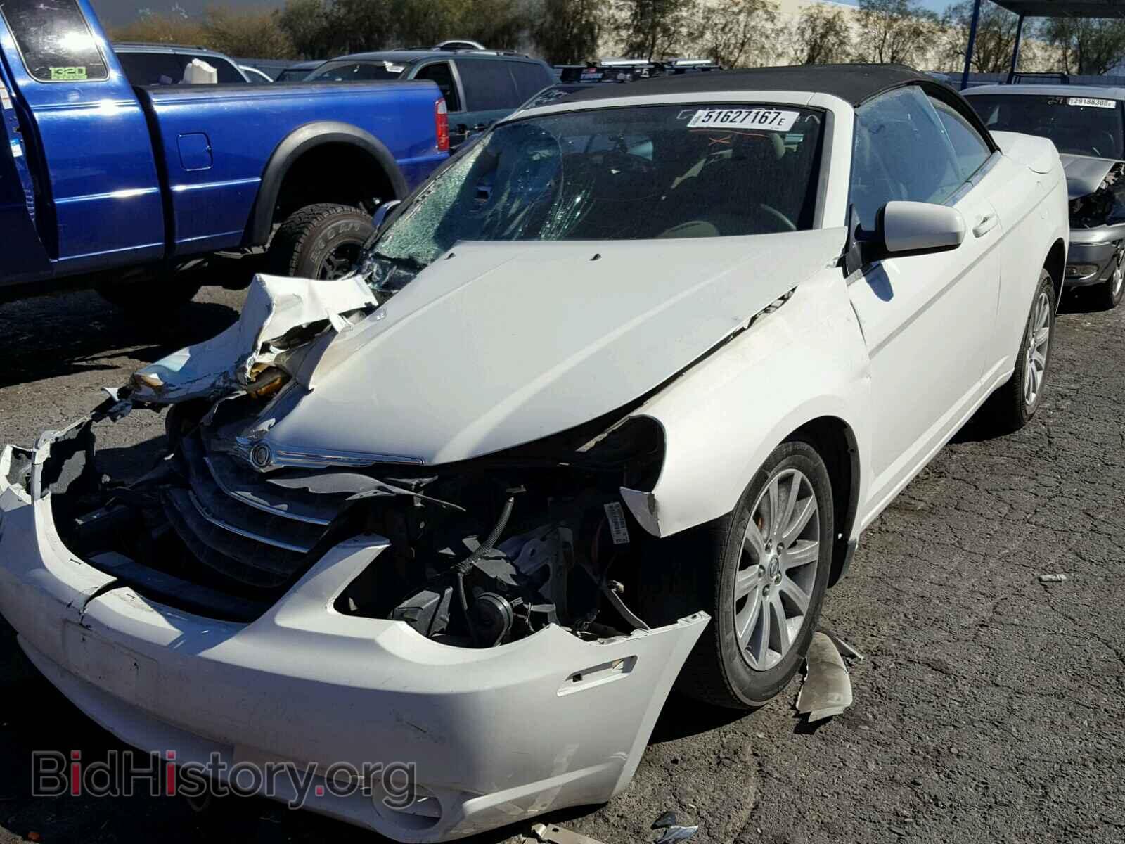 2010 CHRYSLER SEBRING - VIN: 1C3BC5ED7AN169675 - Фото 2