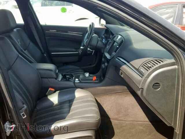2019 CHRYSLER 300 - VIN: 2C3CCABG2KH516111 - Фото 5